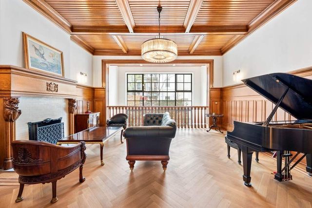 328 W 108th Street, New York City, NY 10025