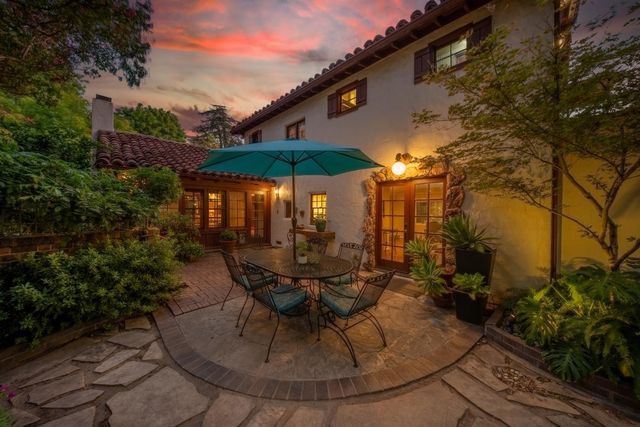 215 ELMWOOD Ct, Modesto, CA 95354