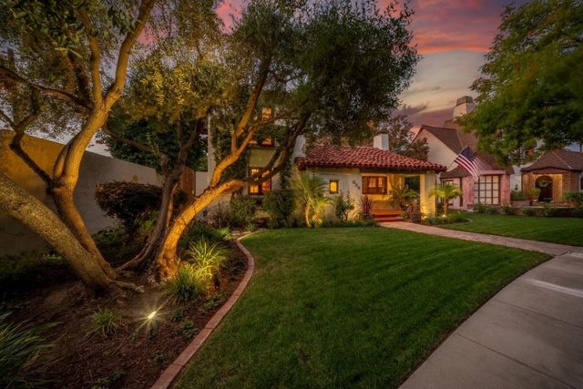 215 ELMWOOD Ct, Modesto, CA 95354