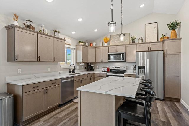 2055 Willow Run, Reedsburg, WI 53959