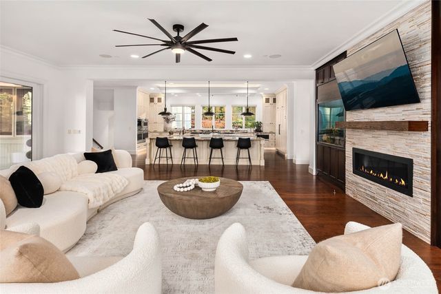 27216 SE Grand Ridge Drive, Issaquah, WA 98029