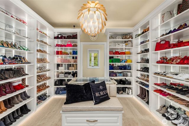 27216 SE Grand Ridge Drive, Issaquah, WA 98029