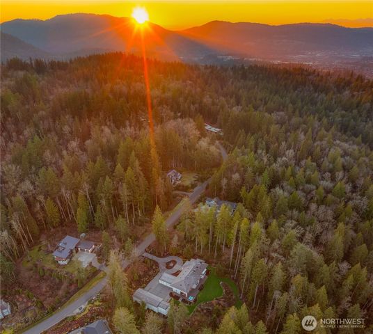27216 SE Grand Ridge Drive, Issaquah, WA 98029