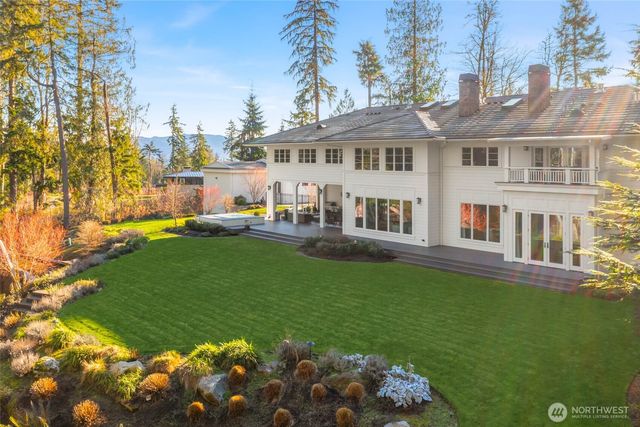 27216 SE Grand Ridge Drive, Issaquah, WA 98029