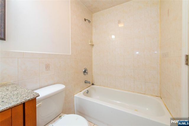 279 Orange Street 1, Newark, NJ 07103