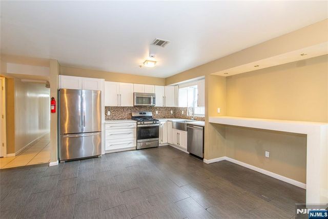 279 Orange Street 1, Newark, NJ 07103