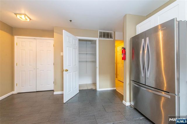 279 Orange Street 1, Newark, NJ 07103