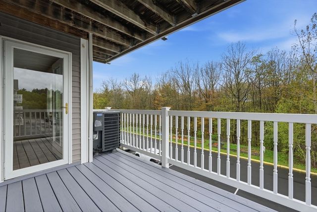 27 Greenleaves 726, Amherst, MA 01002