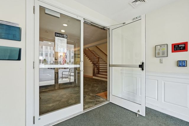 27 Greenleaves 726, Amherst, MA 01002