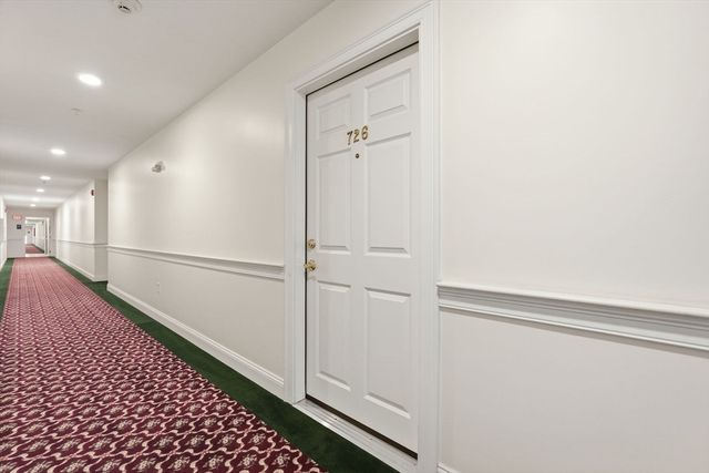 27 Greenleaves 726, Amherst, MA 01002