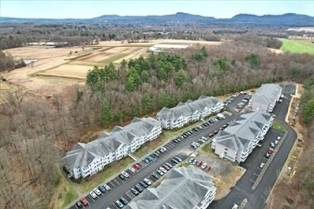 27 Greenleaves 726, Amherst, MA 01002