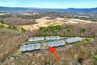 27 Greenleaves 726, Amherst, MA 01002