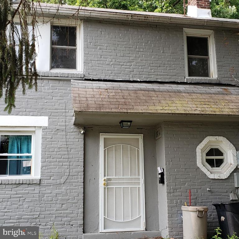 2706 LEHMAN ST, Chester, PA 19013