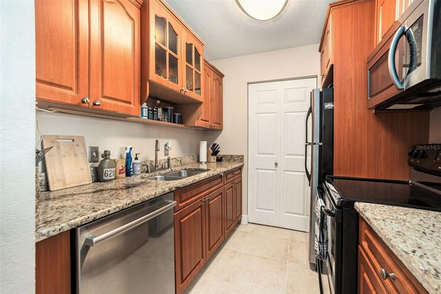 455 ALT 19 S 65, Palm Harbor, FL 34683