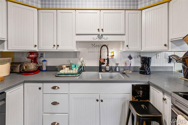 516 Nottingham Drive, Troy, IL 62294