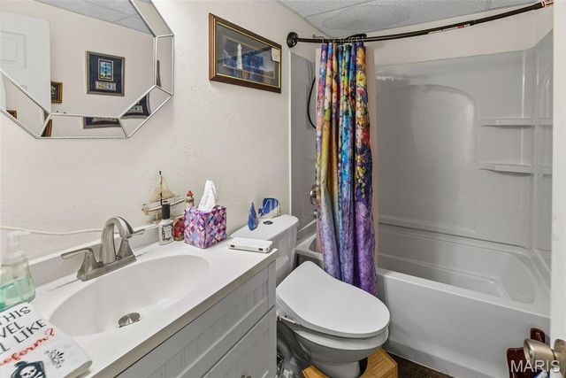 516 Nottingham Drive, Troy, IL 62294