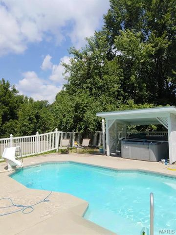 516 Nottingham Drive, Troy, IL 62294