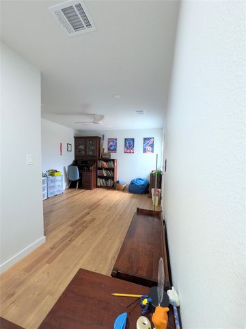 19110 Hornsby LN, Spicewood, TX 78669