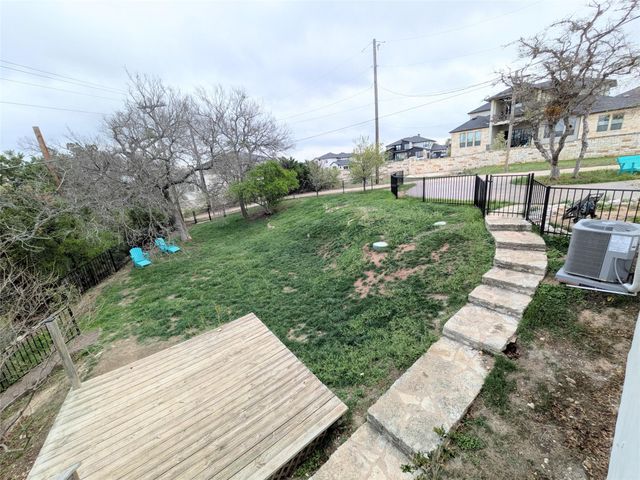 19110 Hornsby LN, Spicewood, TX 78669