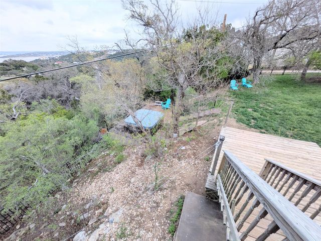 19110 Hornsby LN, Spicewood, TX 78669