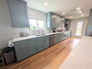 19110 Hornsby LN, Spicewood, TX 78669
