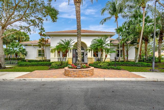 6839 Houlton Circle, Greenacres, FL 33467