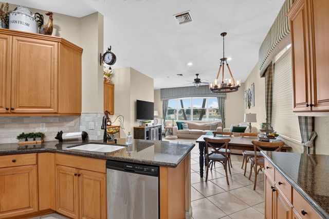 6839 Houlton Circle, Greenacres, FL 33467