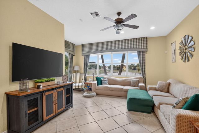 6839 Houlton Circle, Greenacres, FL 33467