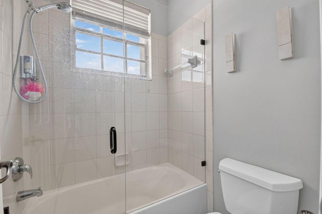 6839 Houlton Circle, Greenacres, FL 33467