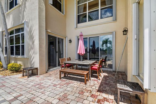 6839 Houlton Circle, Greenacres, FL 33467