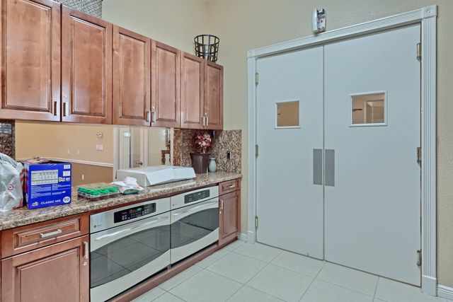 6839 Houlton Circle, Greenacres, FL 33467