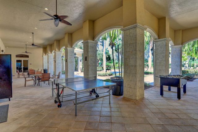 6839 Houlton Circle, Greenacres, FL 33467