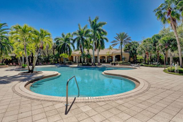 6839 Houlton Circle, Greenacres, FL 33467
