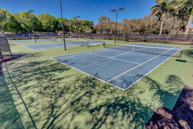 6839 Houlton Circle, Greenacres, FL 33467