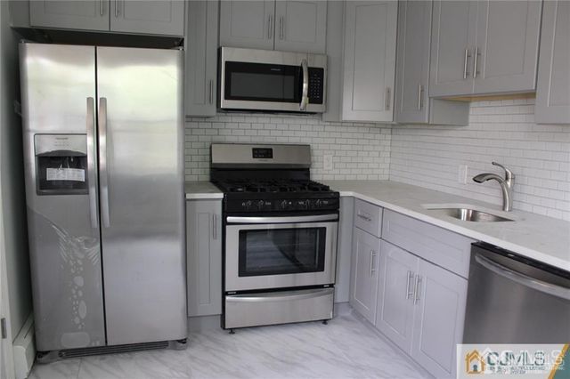 65 Washington Avenue, Iselin, NJ 08830