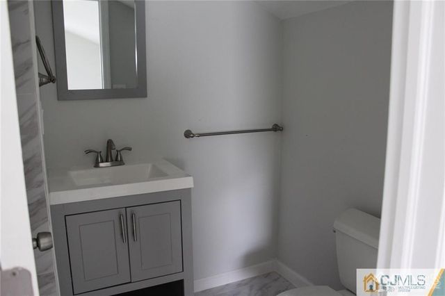 65 Washington Avenue, Iselin, NJ 08830
