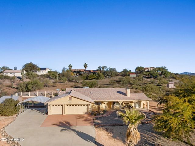 32822 Homestead Drive, Wickenburg, AZ 85390