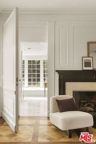 1001 N Crescent Drive, Beverly Hills, CA 90210