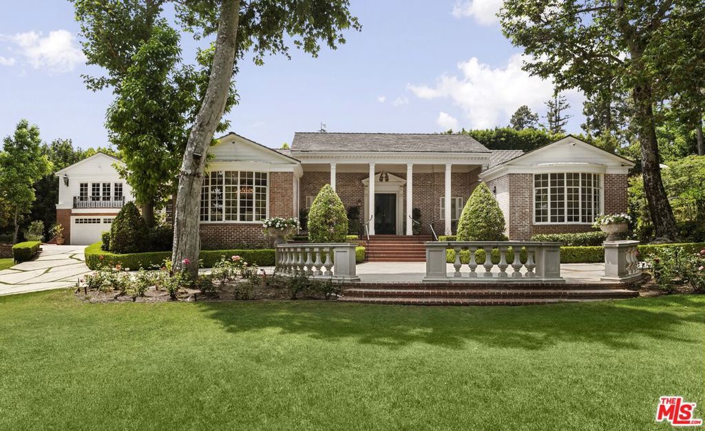 1001 N Crescent Drive, Beverly Hills, CA 90210