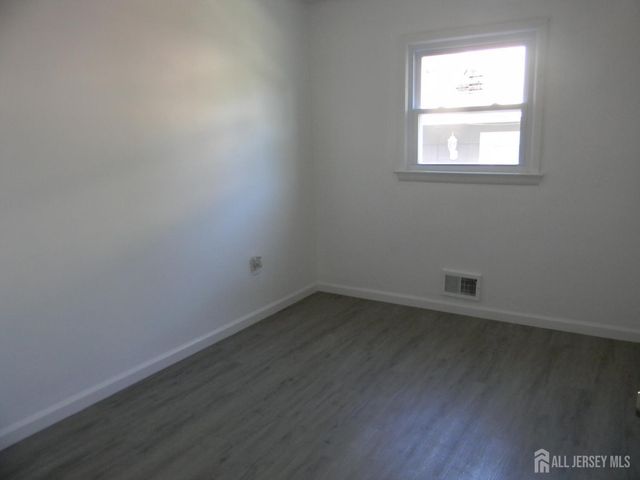 27 Violet Terrace, Milltown, NJ 08850