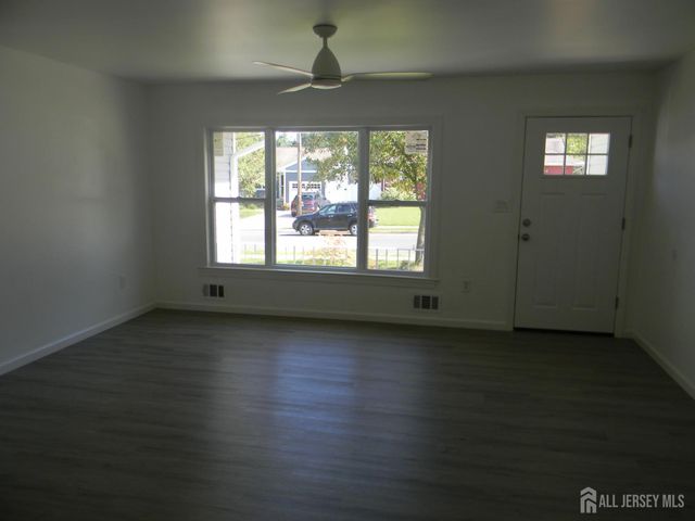 27 Violet Terrace, Milltown, NJ 08850