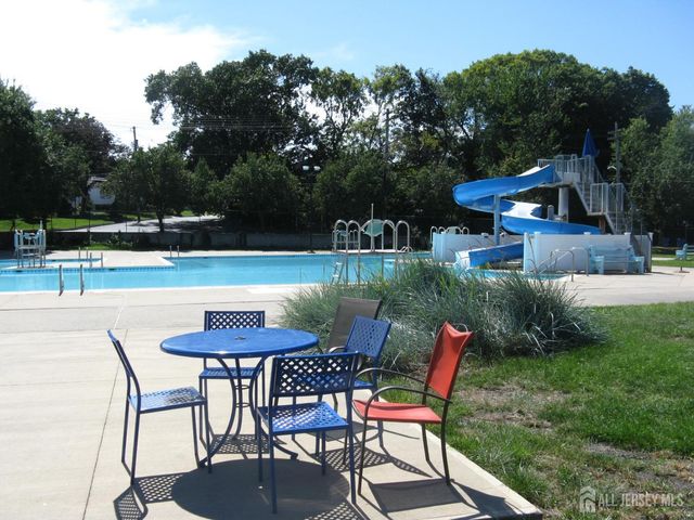 27 Violet Terrace, Milltown, NJ 08850