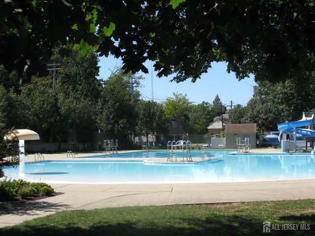 27 Violet Terrace, Milltown, NJ 08850