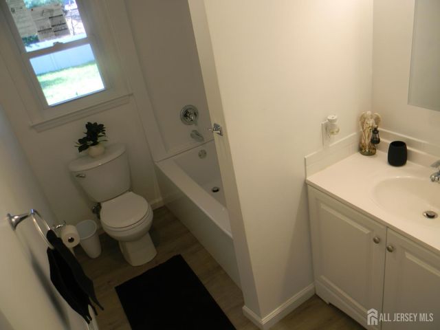27 Violet Terrace, Milltown, NJ 08850