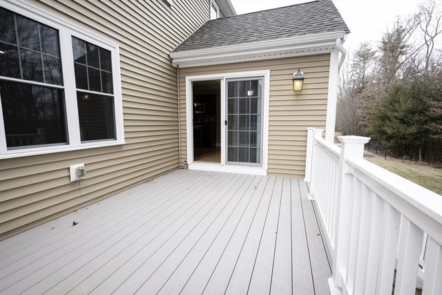 53 Surrey Ln 28, East Bridgewater, MA 02333