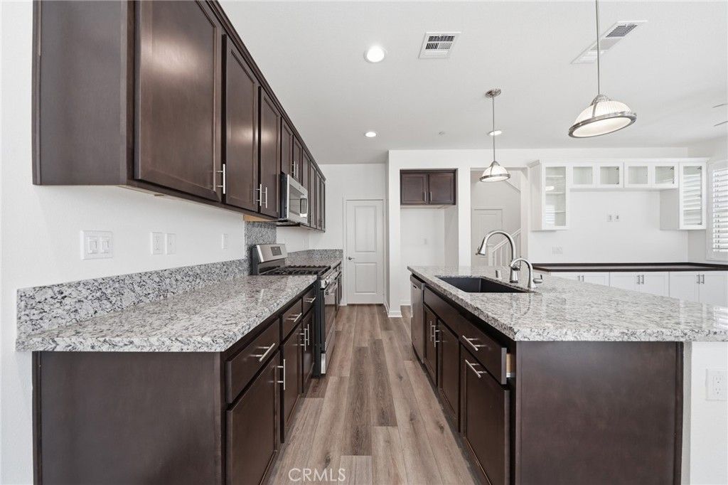 Image 9 of property listing at 4231 Adishian, Corona, CA 92883