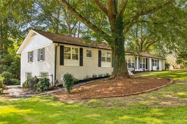 1896 Fisher Trail NE, Atlanta, GA 30345