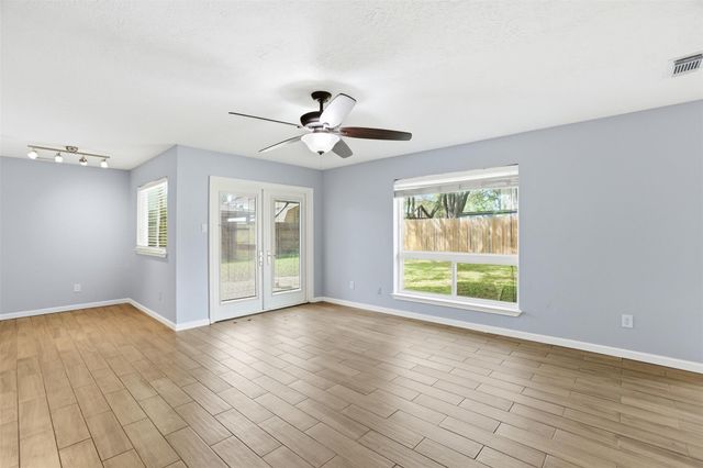 7235 Battle Hills Drive, Houston, TX 77040