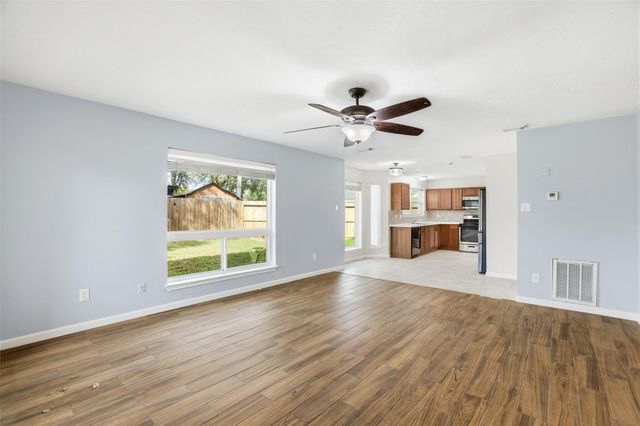 7235 Battle Hills Drive, Houston, TX 77040