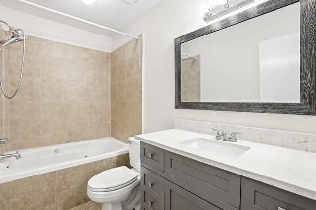 7235 Battle Hills Drive, Houston, TX 77040